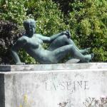 La Seine. Statue de bronze de Gérard Choain, 1962.