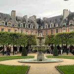 Place des Vosges, Paris.